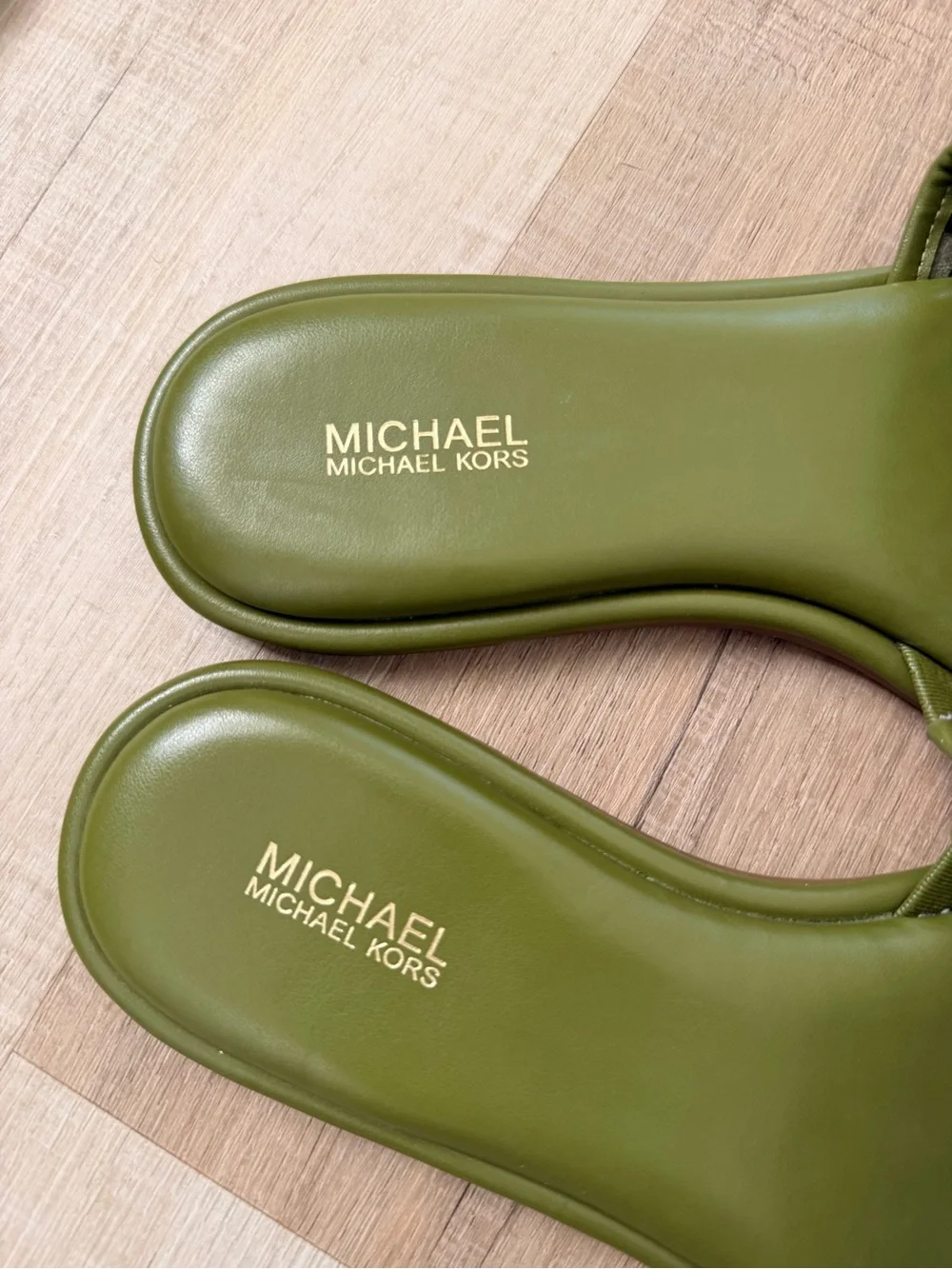 MICHAEL Michael Kors sleek slide